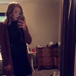 Meet your Posher, Caitlyn